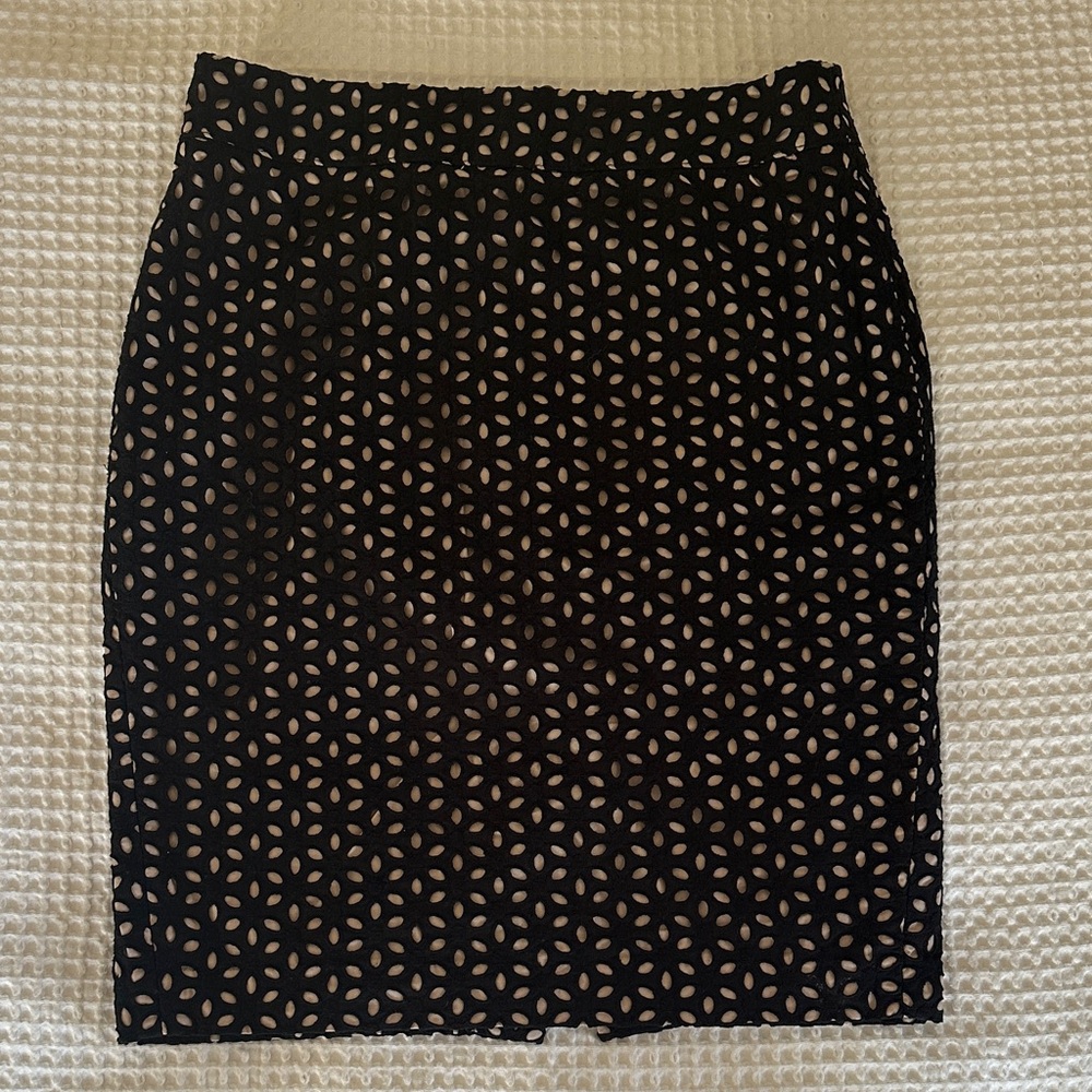 LOFT Black and Tan Floral Lace Pencil Skirt